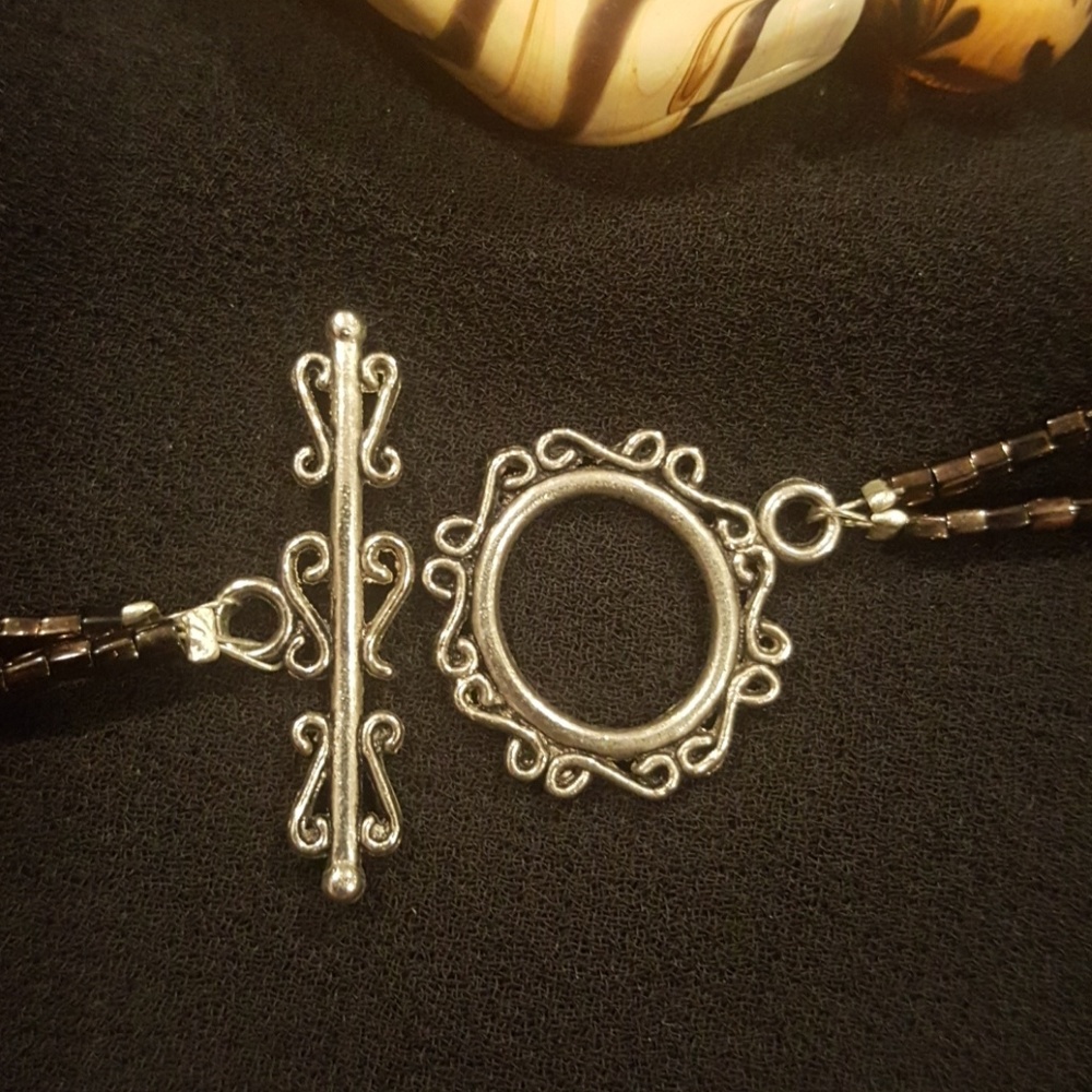 Bead necklace - Picture 3 of 5